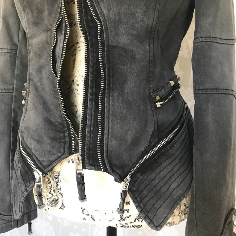 Lookbook studded shoulder blazer gray US size 6 🌟